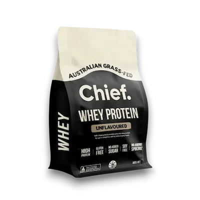 Whey Protein aus Grasfütterung - Neutraler Geschmack, 100 % natürlich, reich an Eiweiß, ideal für Muskelaufbau und Erholung. Getestet auf Hormone, Antibiotika, Schwermetalle und Glyphosat