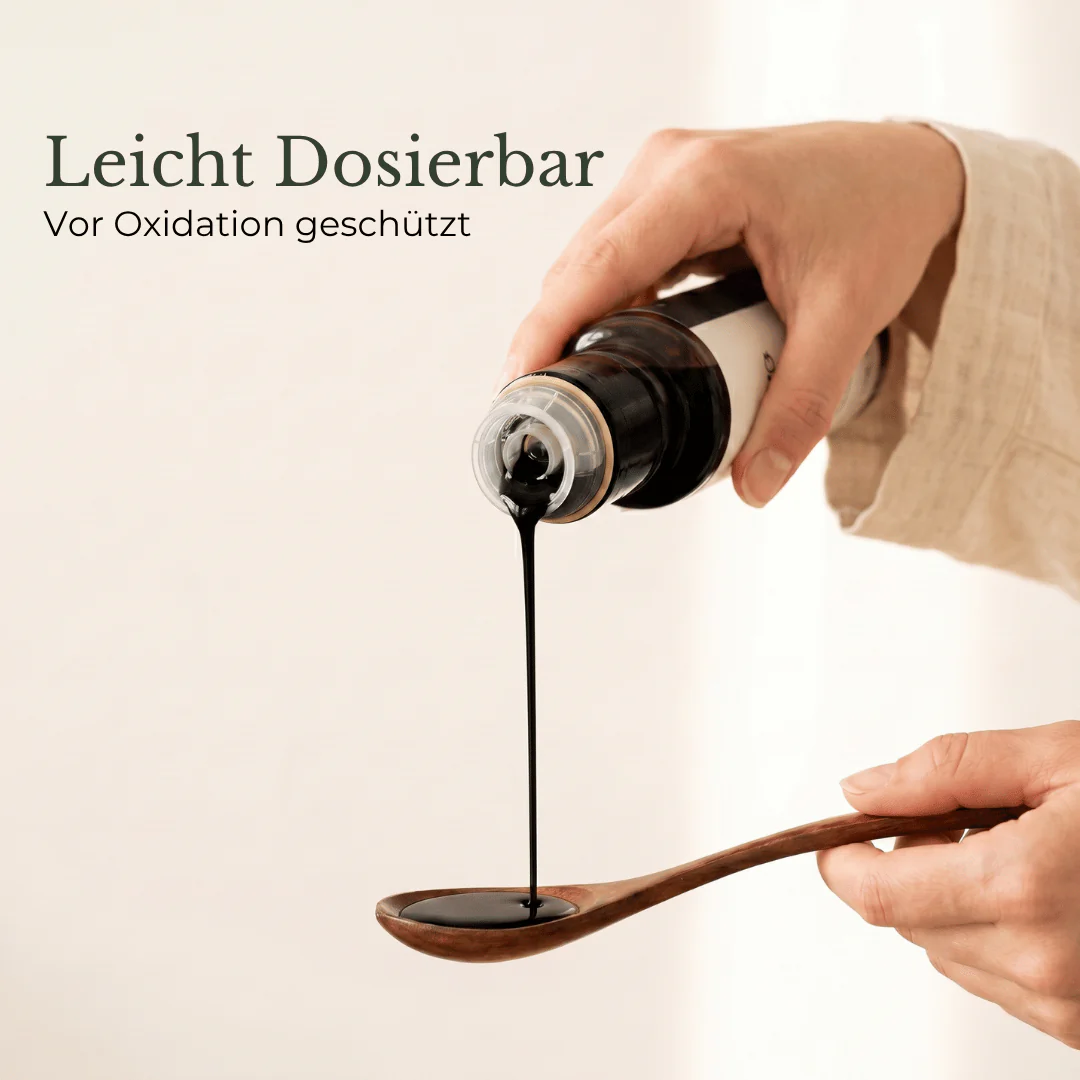 Schwarzkümmelöl Äthiopisch 7 E.B. Nature Schwarzkümmelöl zur täglichen Anwendung sauber auf einen Löffel dosiert.