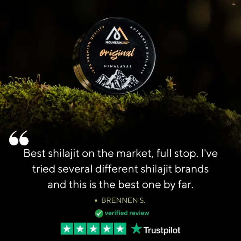 Mountaindrop Shilajit-Glas auf Moos mit Kundenbewertung